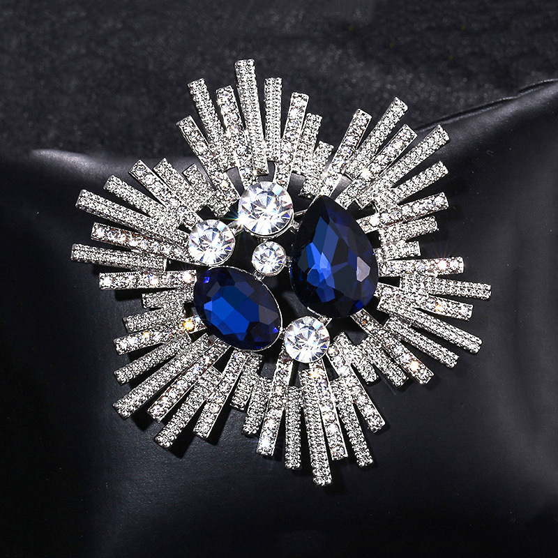 High end luxury crystal brooch - Women'S Accessories Manufacturers 评论和价格