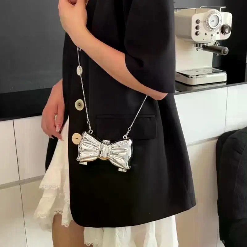 Luxury Fashion Metal Mini Hand - Women'S Accessories Handbags 评论和价格