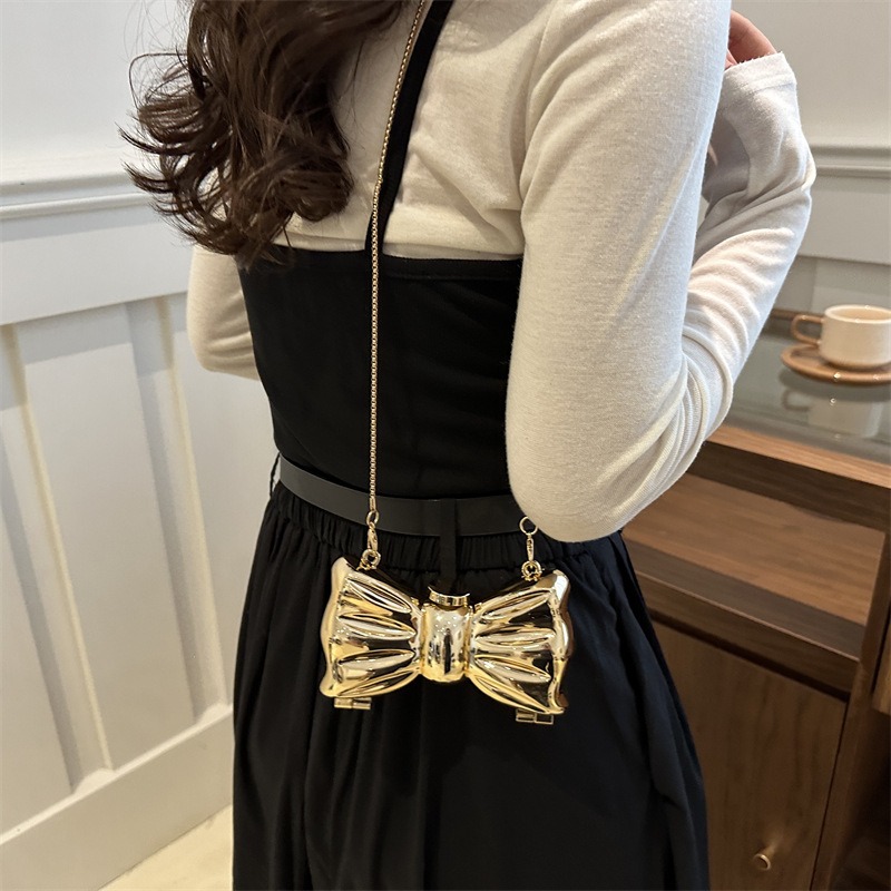 Luxury Fashion Metal Mini Hand - Women'S Accessories Handbags 评论和价格